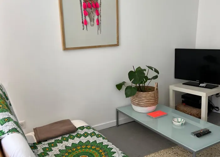 Studio Chambre Voutee En Provence